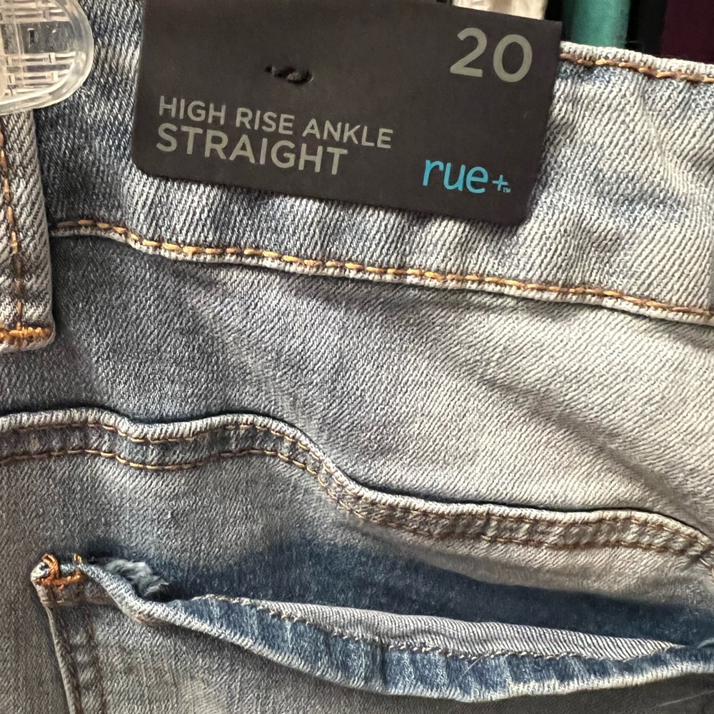 BNWT size 20 raw Heam
